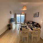 Daisy Hill 1Br Waters Edge Canal View Theme Parks Yas Island