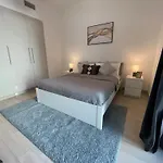 Daisy Hill 1Br Waters Edge Canal View Theme Parks Yas Island
