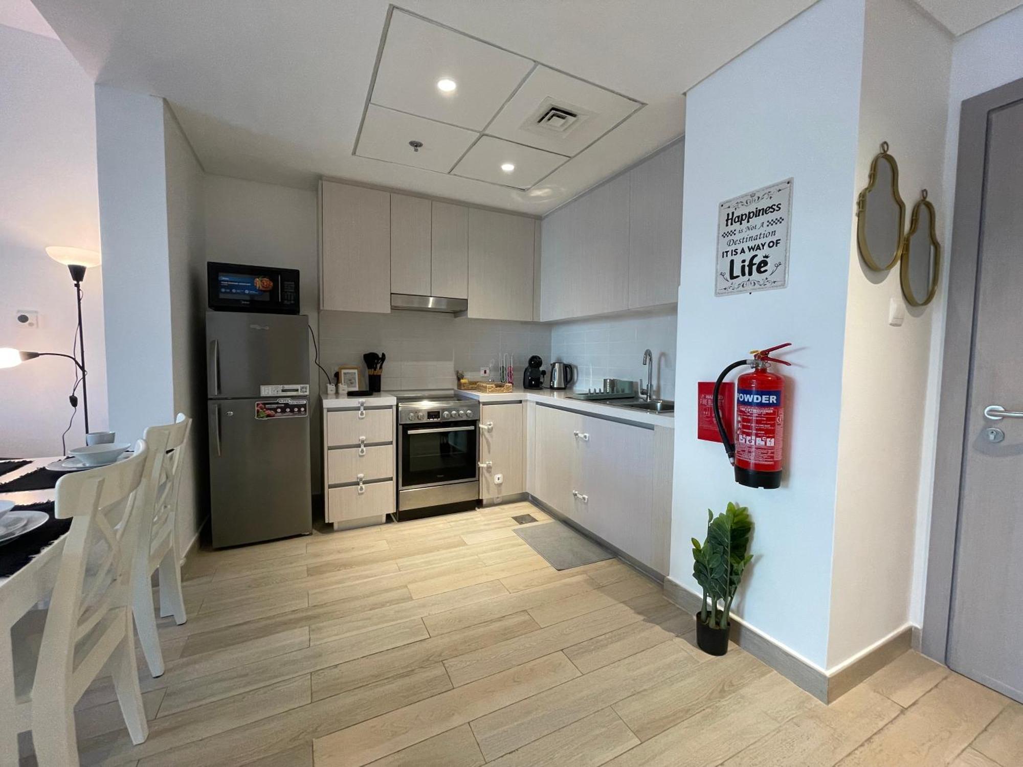 Appartamento Daisy Hill 1br Waters Edge Canal View Theme Parks Yas Island Abu Dhabi